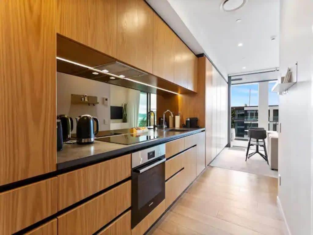 Sleek Modern Studio With Balcony Auckland Exteriör bild